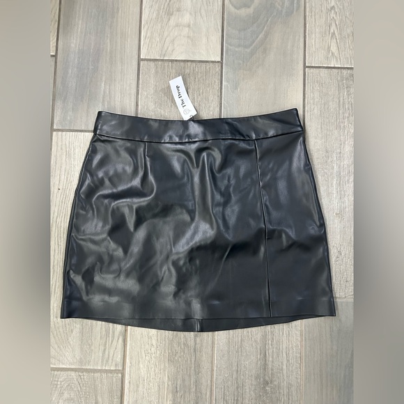 The Drop Women's Aiden Vegan Leather Mini Skirt, Black, XL - Picture 8 of 10